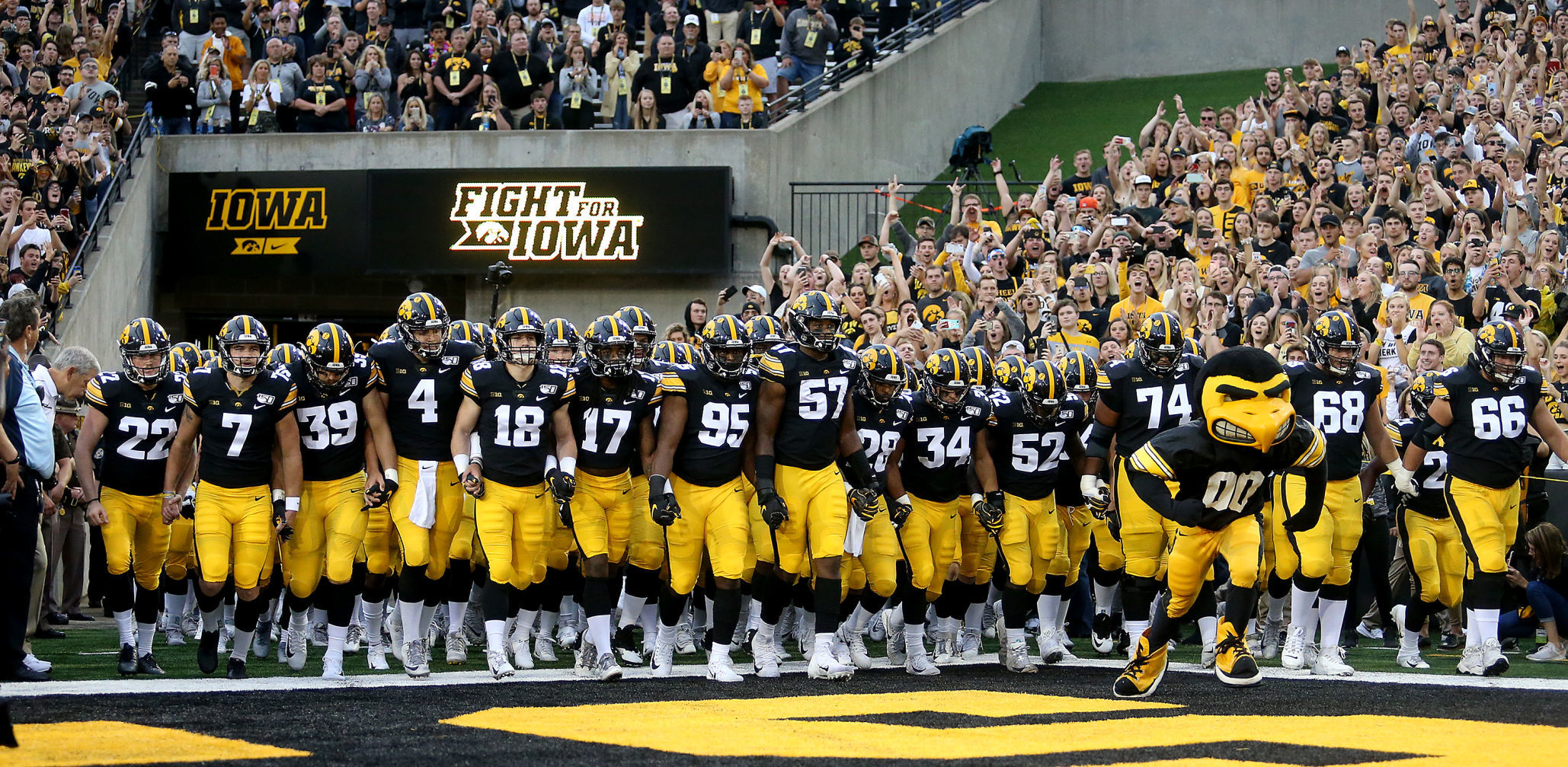 083119-qct-spt-iowa-miami-foot-016